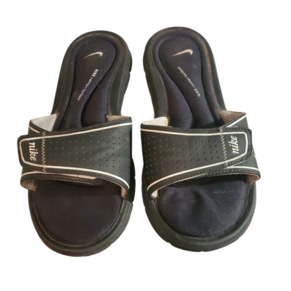 Women's Nike Black Slide Sandals